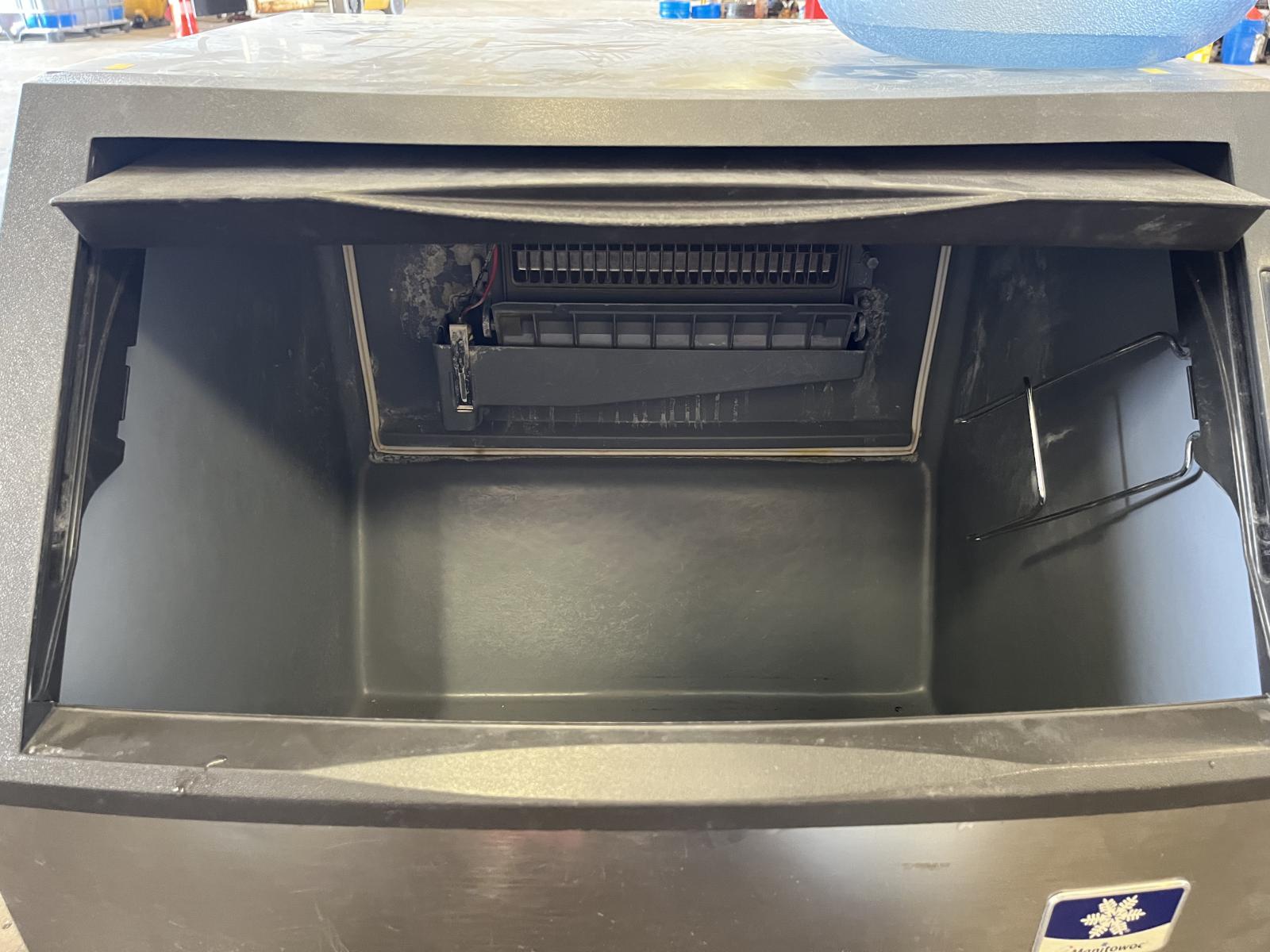 ./imagenes/INVOICE/2019/17911/MAQUINA PARA HACER HIELO MANITOWOC UY0140W-161B (3).JPG